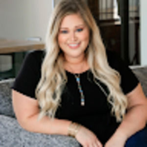 Meet your Posher, Nikole